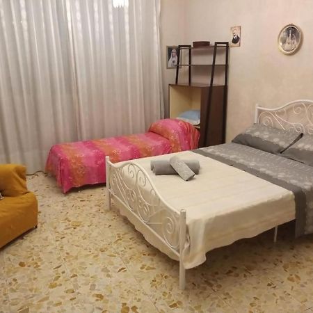 B&B Viale Liberta 기아레 외부 사진